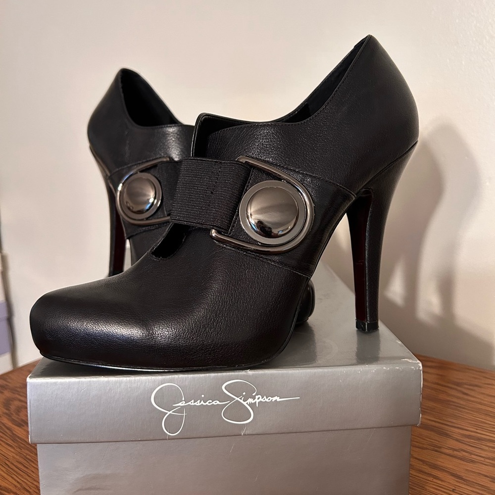 Jessica Simpson Black Leather Heels with Silver Accents